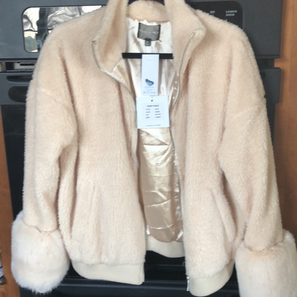 Honey Punch Teddy Bomber Jacket NWT - Picture 7 of 8